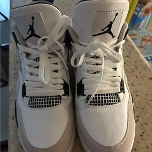 Jordan 4 military black brand new, no og box but will have replacement.